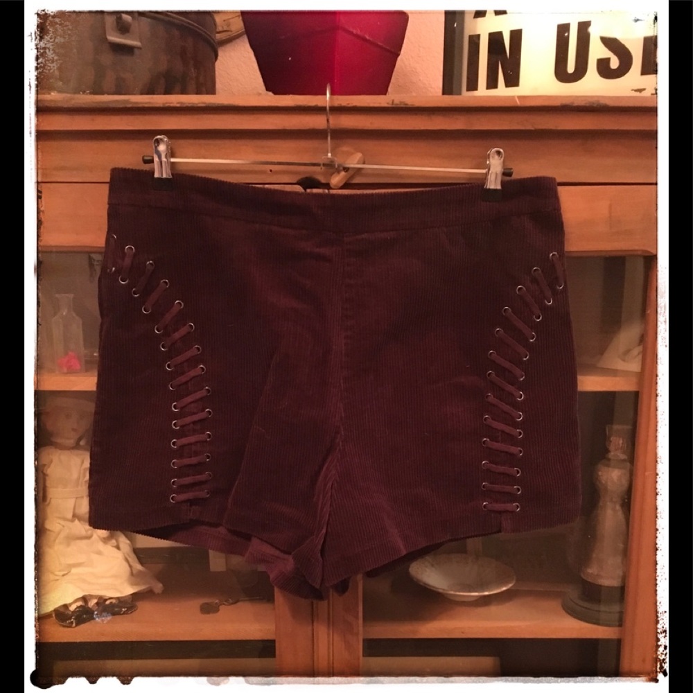 Forever 21:  2x-Short Short!